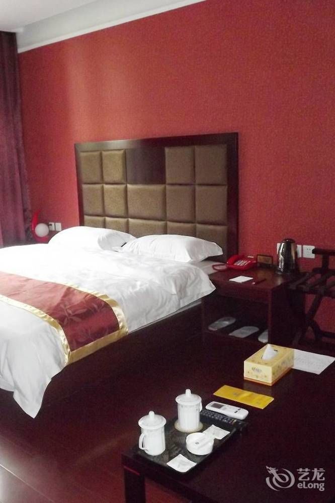 Xipuxing Pudi Hotel Buitenkant foto