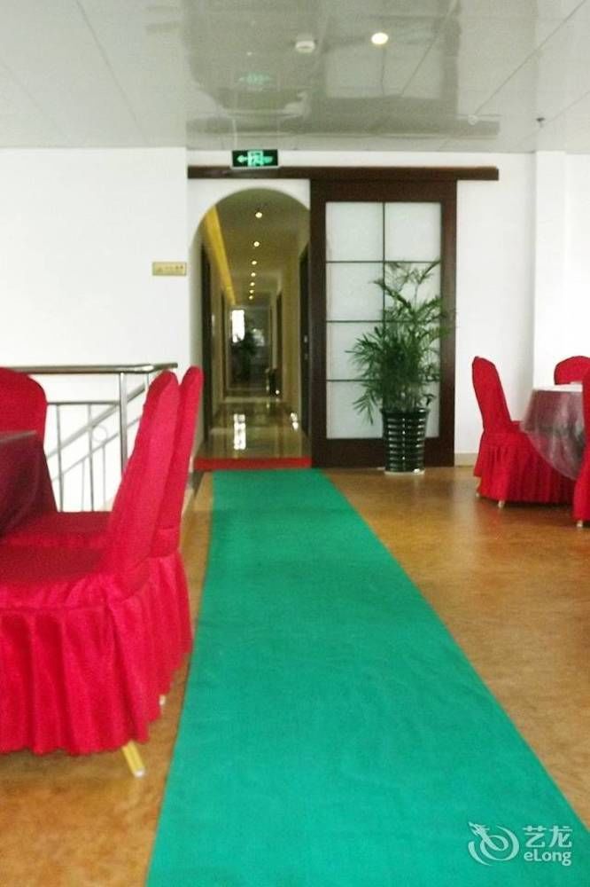 Xipuxing Pudi Hotel Buitenkant foto